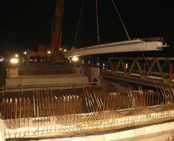 Nachtarbeit zwischen Nordhausen und Werther (Foto: HABAU)