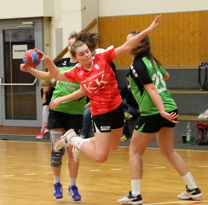 NSV Damen gewinnen knapp gegen den HSV Weimar (Foto: Uwe Tittel)