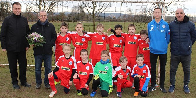 Neue Trikots f&uuml;r die E 3 Junioren (Foto: Wacker 90 Nordhausen)