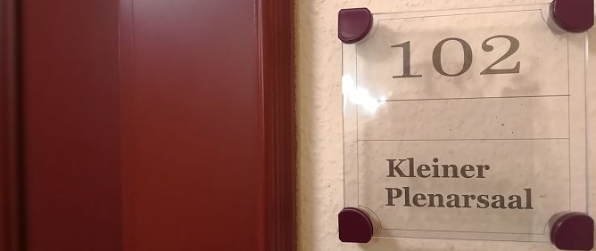 Kleiner Plenarsaal (Foto: nnz)