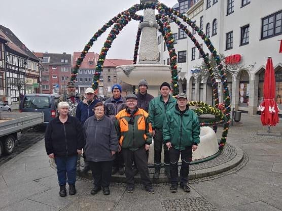 Zierbrunnen &ouml;sterlich geschm&uuml;ckt (Foto: Stadtverwaltung Bleicherode)