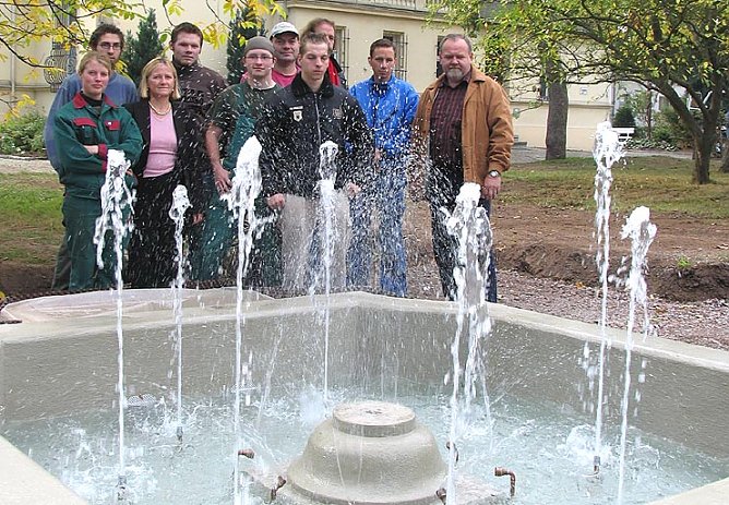 Brunnen plätschert (Foto: psv) Brunnen plätschert (Foto: psv)