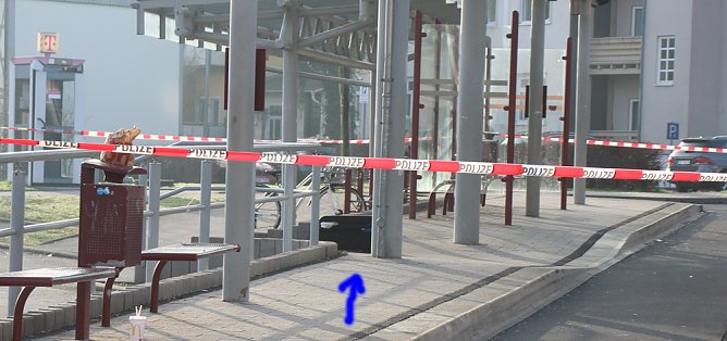 Herrenloser Koffer in Sondershausen (Foto: Karl-Heinz Herrmann) Herrenloser Koffer in Sondershausen (Foto: Karl-Heinz Herrmann)