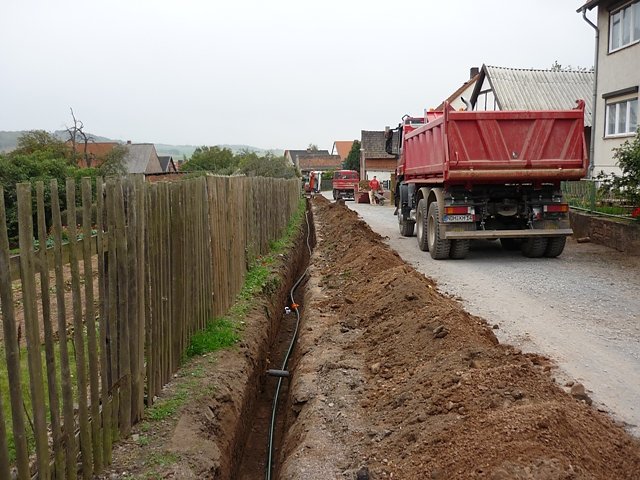 Schnell ins Netz, schnell gebuddelt (Foto: Gemeinde Werther) Schnell ins Netz, schnell gebuddelt (Foto: Gemeinde Werther)