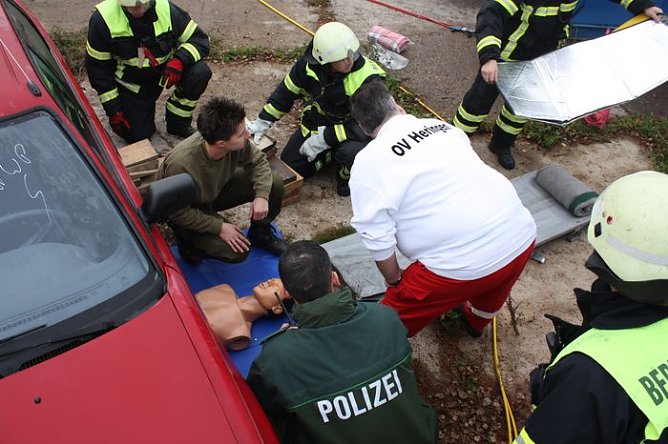 Gemeinsam geübt (Foto: Polizei) Gemeinsam geübt (Foto: Polizei)