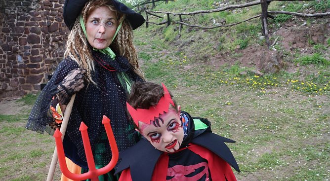 KInderwalpurgis auf der Ebersburg (Foto: Angelo Glashagel)