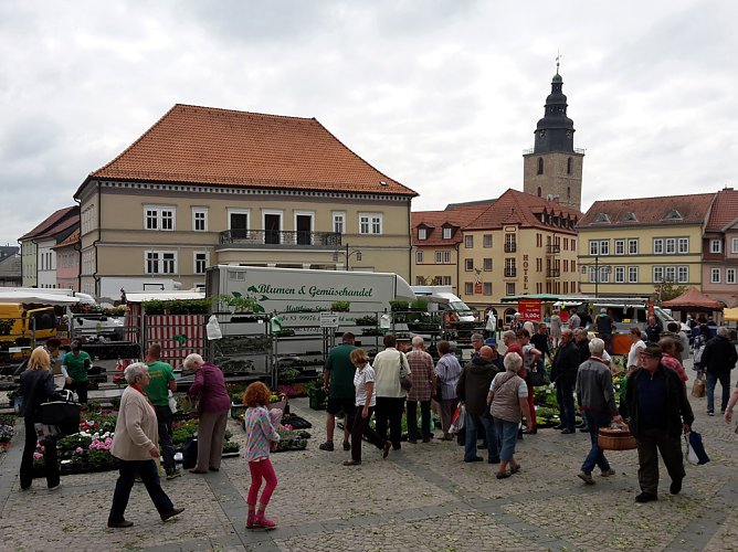 Aufr&auml;umarbeiten beginnen (Foto: Karl-Heinz Herrmann)