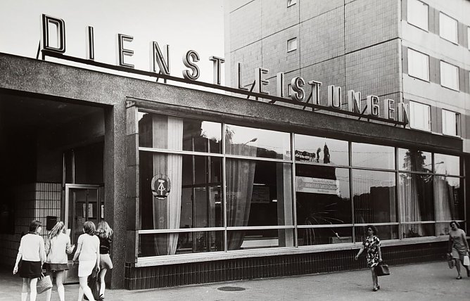 Reich bebildert - die Flohburg zeigt eine Ausstellung zum Wiederaufbau Nordhausens (Foto: Pressestelle Stadt Nordhausen)