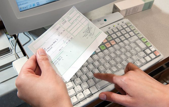 Gr&uuml;nes Rezept (Foto: Abda)