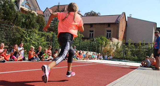 Neugestaltete Au&szlig;enanlagen und Sportfl&auml;chen K&auml;the-Kollwitz-Schule freigegeben (Foto: Stadtverwaltung Nordhausen)