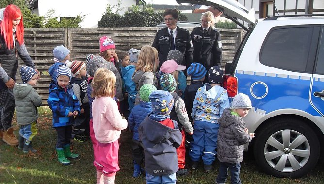 Interessanter Besuch (Foto: K. Seifert)