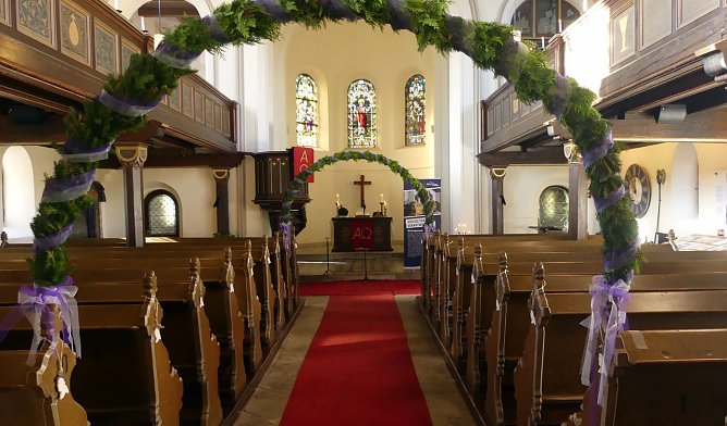 Kircheninnenraum (Foto: R. Englert)