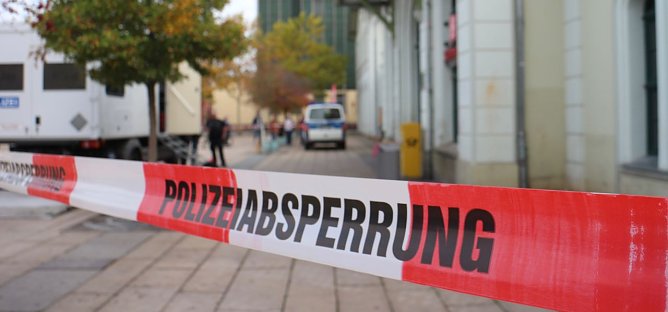 Polizeieinsatz am Bahnhof (Foto: Angelo Glashagel) Polizeieinsatz am Bahnhof (Foto: Angelo Glashagel)