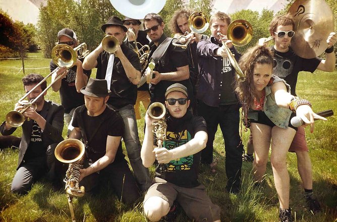 Wombo Orchestra (Foto: Agentur)