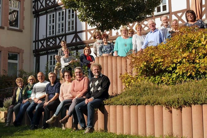 Cantamus-Chor bereitete sich im Kloster auf die Adventszeit vor (Foto: Gerald Schütze) Cantamus-Chor bereitete sich im Kloster auf die Adventszeit vor (Foto: Gerald Schütze)