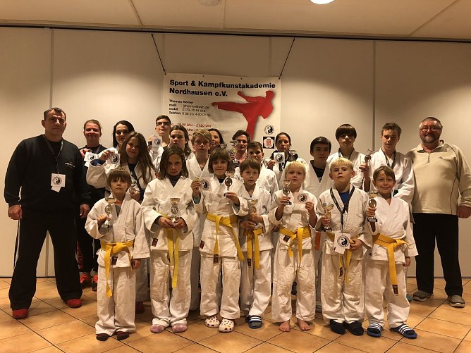 Wie jedes Jahr fuhren die Judokas der Sport & Kampfkunstakademie Nordhausen mit Betreuern und Eltern nach Holland um ihr K&ouml;nnen auch international im Judo/ Rou&acute;dao zu zeigen (Foto: Thomas K&ouml;hler)