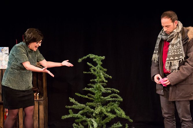 Mitleid mit dem Weihnachtsbaum (Foto: Andras Dobi) Mitleid mit dem Weihnachtsbaum (Foto: Andras Dobi)