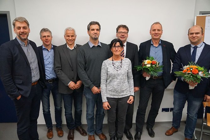 Hans-J&uuml;rgen Weidt ist neuer stellvertretender Vorstandsvorsitzender, Henry Pasenow neues Mitglied im Vorstand (ganz rechts). Auf dem Foto sind weiterhin zu sehen: Stephan Klante, Andreas Gerbothe, Steffen Meyer, Kai Buchmann, Frank Rostek (v.l.n.r.) und Carmen Lis (Foto: Wasserverband Nordhausen)