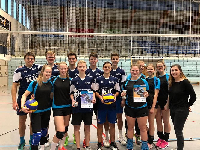 Die Volleyballer des Friedrich-Schiller-Gymnasium  (Foto: Katharina Rilli, Lehramtsanw&auml;rterin f&uuml;r Sport)