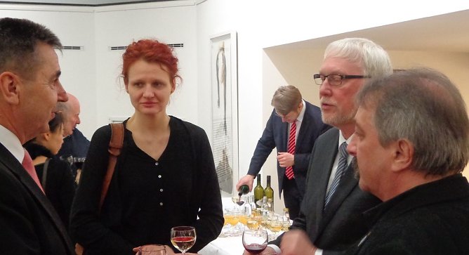 Tina Wohlfahrt stellt in der Galerie der Kreissparkasse aus (Foto: Georg Backhaus)