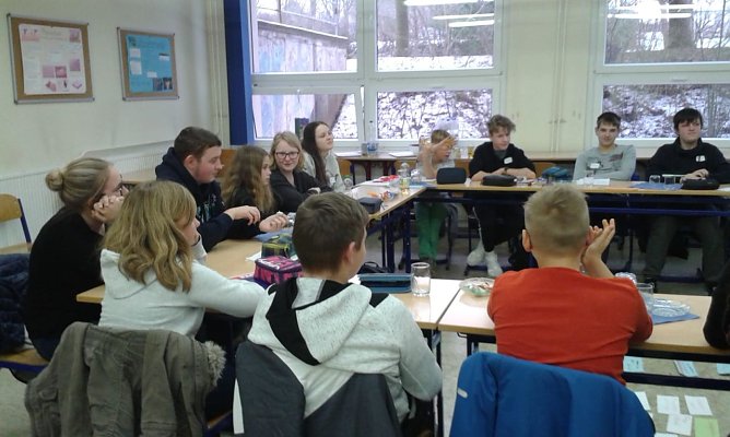 Seminar f&uuml;r Klassensprecher an der Regelschule Am F&ouml;rstemannweg (Foto: Staatliche Regelschule Am F&ouml;rstemannweg )