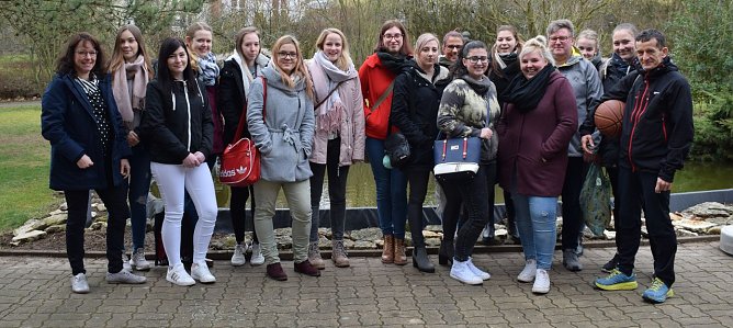 Mehrgenerationen-Projekt im Pflegeheim (Foto: privat)