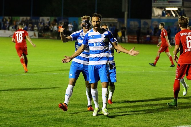 Tobias Becker bejubelt das Siegestor im Hinspiel (2:1) (Foto: FSV Wacker '90 Nordhausen)