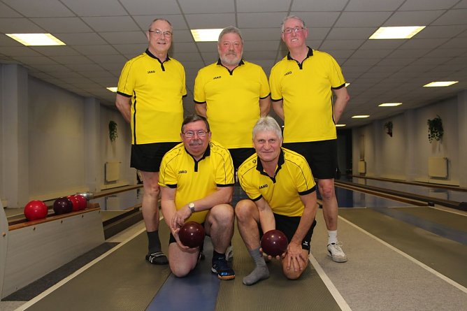 Landesmeister 2018/19 Nordh&auml;user SV � von links Roland Rahn, Rainer Wille, Reiner Hagemeier, Uwe Schm&ouml;gner und Karl-Josef Gleitze (Foto: Uwe Tittel)