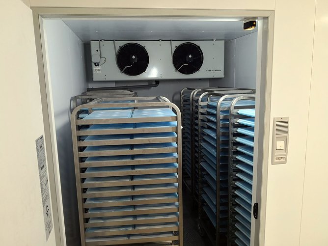 Blick in den K&uuml;hlraum (Foto: S&uuml;dharz Klinikum Nordhausen gGmbH)