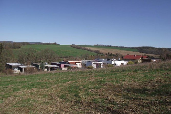 Keine K&uuml;he weiden mehr auf der Wiese Kirschenweg/Richtung Gumpetal. Ein neues Wohngebiet entstand dort. (Foto: Kurt Frank)