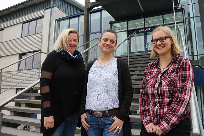 Haben jeden Tag mit "Europa" zu tun: Corina Kieber, Claudia Reich und Jessica Bock (Foto: Angelo Glashagel)