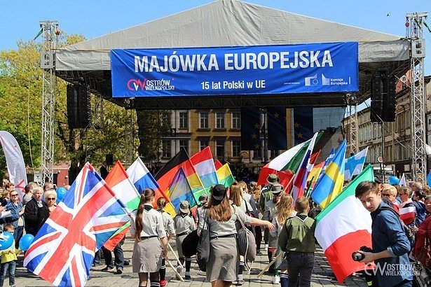 Tag der Verfassung in Nordhausens Partnerstadt Ostr&oacute;w (Foto: Stadt Ostr&oacute;w Wlkp.)