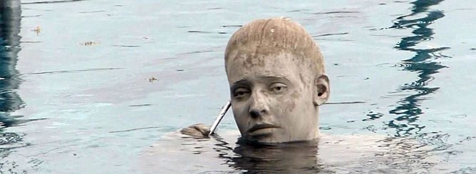 Junge Frau wird samt Smartphone versenkt (Foto: nnz)