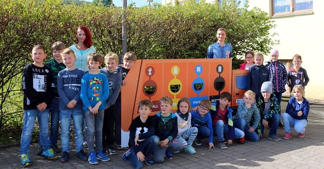 Abfalltrennstation in der Grundschule Niedergebra (Foto: J. Piper)