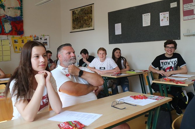 Warren "the Englishman" Green zu Gast an der Petersbergschule (Foto: Angelo Glashagel)