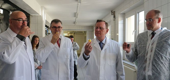 Ministerpr&auml;sident Bodo Ramelow zu Besuch bei Nordbrand Nordhausen (Foto: Angelo Glashagel)