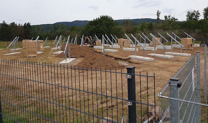 Aufbau PV-Anlage (Foto: Wasserverband Nordhausen)