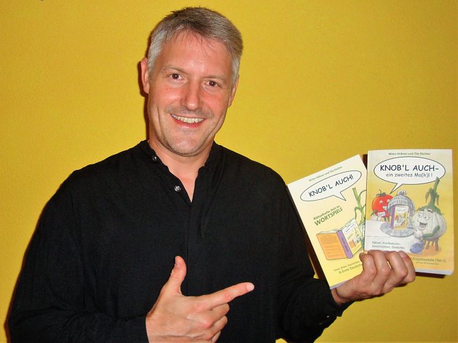 Weit &uuml;ber das heimatliche Erzgebirge hinaus ist Tilo Richter mit seiner Wortspielbuchreihe KNOB�L AUCH! den Freunden gepflegter Wortspielkunst und kurzweiliger Unterhaltung seit Jahren ein Begriff.  (Foto: Pressestelle Stadt Nordhausen)
