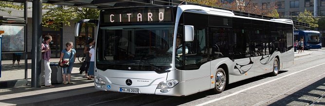 So k&ouml;nnte ein moderner E-Bus aussehen (Foto: Daimler)