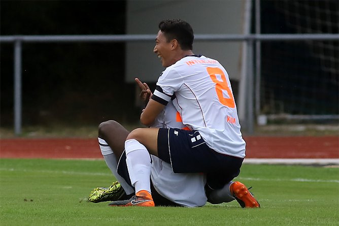 Jubellaune bei Inter-Kapit&auml;n Kim und Torsch&uuml;tze Luvumba Oliveira (15.) (Foto: M. Liedke)