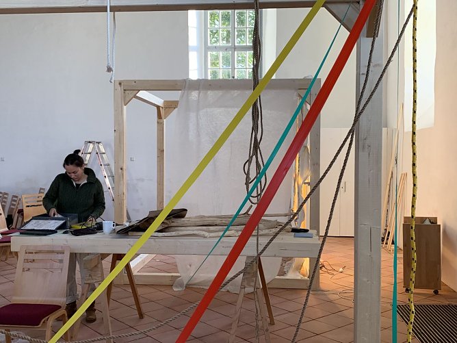 Die Leipziger K&uuml;nstlerin Kata Adamek (Foto: Evangelischer Kirchenkreis S&uuml;dharz)