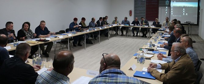 Der Rat der Landgemeinde Bleicherode kam heute in Wipperdorf zusammen (Foto: Angelo Glashagel)