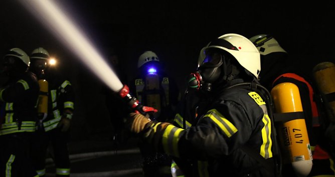 Großübung im Höllbergtunnel (Foto: Angelo Glashagel) Großübung im Höllbergtunnel (Foto: Angelo Glashagel)