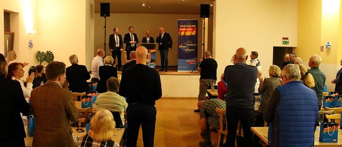 AfD lud in die Friedenseiche (Foto: Angelo Glashagel) AfD lud in die Friedenseiche (Foto: Angelo Glashagel)