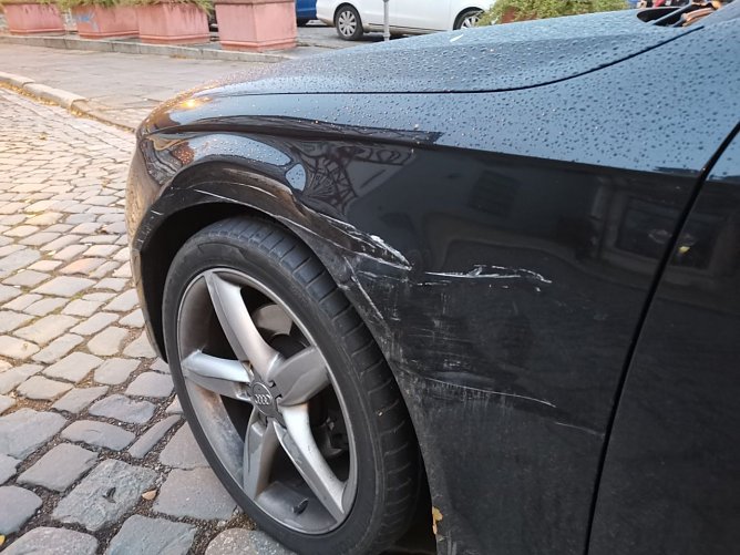 autoschaden (Foto: Marcel Schneller)