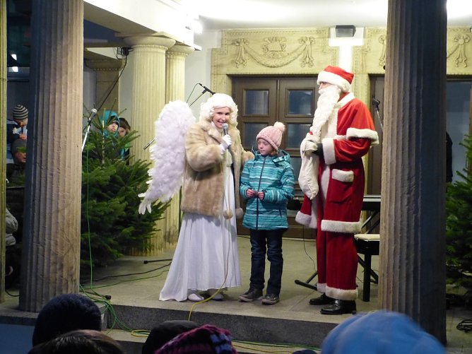 Am Theater wurde heute das Dritte T&uuml;rchen ge&ouml;ffnet (Foto: Theater Nordhausen/Loh-Orchester Sondershausen GmbH)