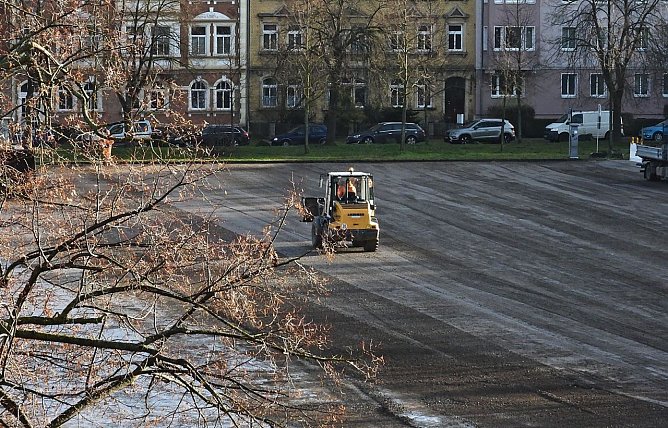 Neue Oberfl&auml;che f&uuml;r den Bebel-Platz (Foto: Peter Blei)