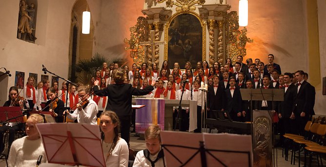 Weihnachtskonzert (Foto: Maxim Seeboth) Weihnachtskonzert (Foto: Maxim Seeboth)