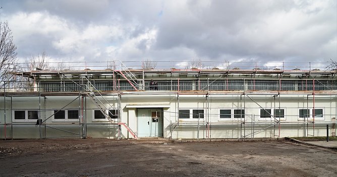 Turnhalle au&szlig;en (Foto: S.Schedwill)
