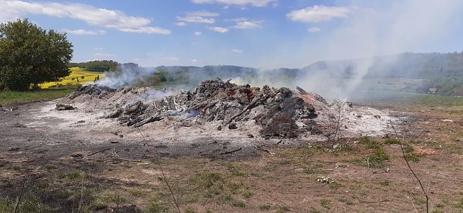 abgebranntes Osterfeuer in Osterorde (Foto: privat)